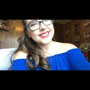 Meet your Posher, Kayla